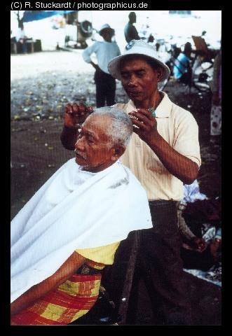 09-20 Friseursalon auf Indonesisch