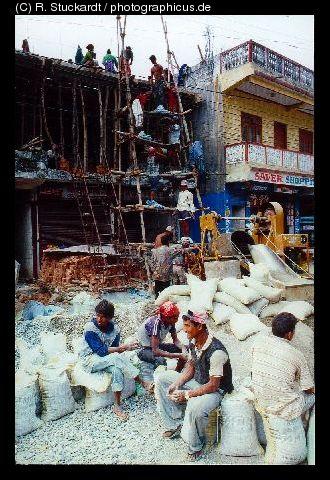 03-46 Pokhara Baustelle